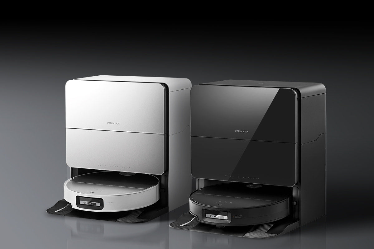 RockDock Ultra 2.0 dock with the Saros 10 robot vacuum.
